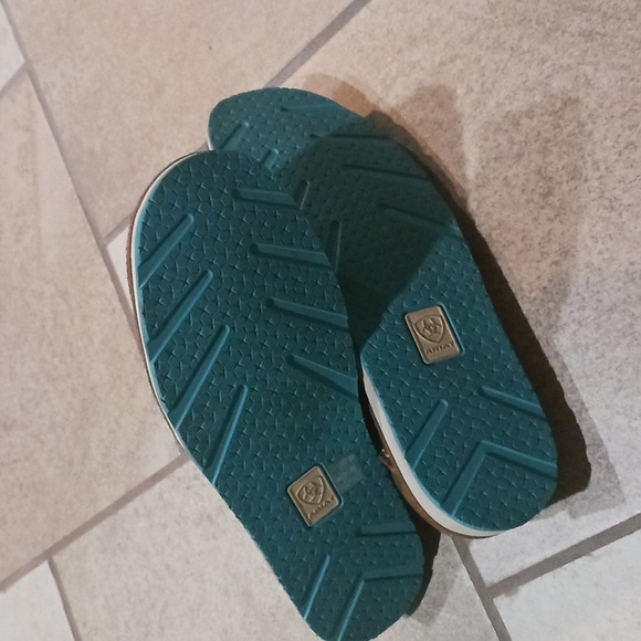 Ariat cruisers 6.5 - Picture 4 of 4